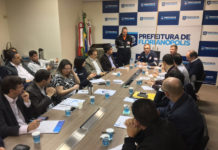 CRIATIVIDADE: GEAN LOUREIRO GARANTE OS DESFILES DAS ESCOLAS DE SAMBA