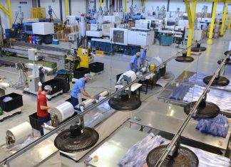 “FOLHA DE SP”: SANTA CATARINA RESISTE À CRISE E AVANÇA NA ECONOMIA