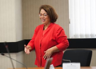 IDELI SALVATTI PARTICIPA DE “CANTORIA” EM BRASÍLIA PELA LIBERDADE DE LULA
