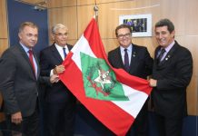 VINICIUS LUMMERTZ TOMA POSSE COMO MINISTRO DO TURISMO