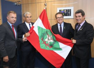 VINICIUS LUMMERTZ TOMA POSSE COMO MINISTRO DO TURISMO