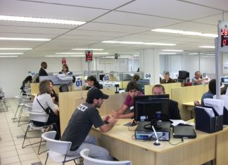 GREVE: SEM SAÍDA, SINTRASEM E SERVIDORES VOLTAM AO TRABALHO EM FLORIANÓPOLIS