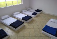 FRIO AUMENTA E PREFEITURA DE SÃO JOSÉ/SC REATIVA ABRIGO PARA MORADORES DE RUA