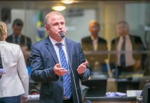 PSD E 9 PARTIDOS LANÇAM A PRÉ-CANDIDATURA DE GELSON MERÍSIO AO GOVERNO