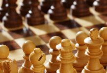 RETA FINAL: ESTRATÉGIAS POLÍTICAS MARCAM DISPUTA PELO GOVERNO DE SC