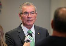COM A MORTE DE ALDO SCHNEIDER, DEPUTADO SILVIO DREVECK ASSUME A PRESIDÊNCIA DA ASSEMBLÉIA