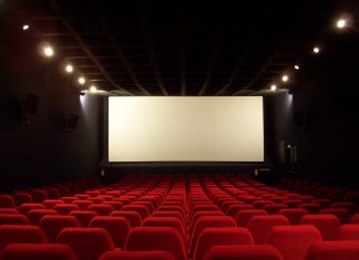 FORÇA-TAREFA DO MP FAZ VISTORIAS EM SALAS DE CINEMA DE FLORIANÓPOLIS