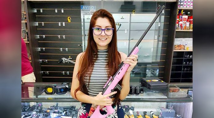 JUIZ DETERMINA QUE DEPUTADA ELEITA EM SC FECHE CANAL DE DENÚNCIAS CONTRA PROFESSORES