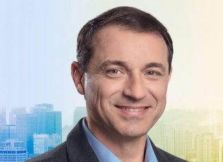 CARLOS MOISÉS: A INOVAÇÃO NO PROCESSO DE GOVERNAR SANTA CATARINA