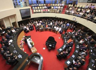 OS 40 DEPUTADOS ELEITOS EM OUTUBRO SERÃO EMPOSSADOS NA SEXTA-FEIRA