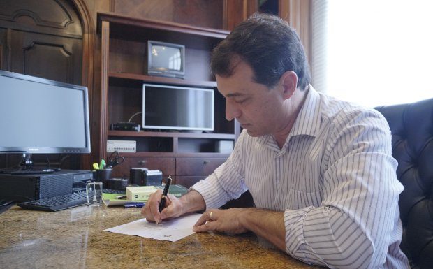 GOVERNO ISENTA DE IMPOSTOS REMÉDIOS PARA ATROFIA MUSCULAR ESPINHAL