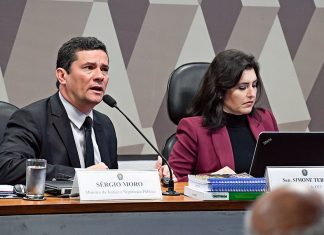 MORO DIZ ESTAR “ESTAR ABERTO PARA SUGESTÕES E CRÍTICAS” NO PACOTE ANTICRIME