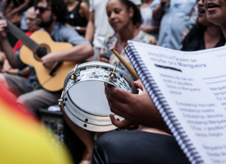 SAMBA DE TERREIRO:A CULTURA AFRO-BRASILEIRA NO CENTRO DE FLORIANÓPOLIS