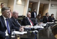 REFORMA ADMINISTRATIVA: DEPUTADOS QUESTIONAM 129 PONTOS DO PROJETO