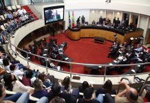DEPUTADOS VOTAM RELATÓRIO FINAL DE PROPOSTA DO GOVERNO