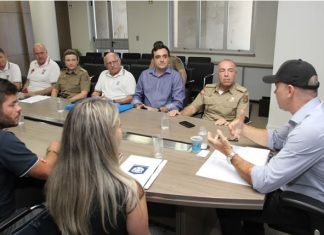 PREFEITURA E PM LEVAM PROGRAMA SOCIAL PARA MORADORES DA VILA UNIÃO