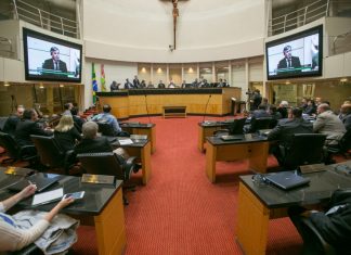 GOVERNO PROMETE NA ALESC QUE NENHUM SETOR INDUSTRIAL SERÁ PREJUDICADO NA LEI DE INCENTIVOS FISCAIS