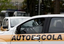 PROJETO ACABA A OBRIGATORIEDADE DO MOTORISTA DE PAGAR A CNH PELAS AUTO-ESCOLAS