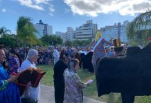 “VOU BOTAR MEU BOI NA RUA”:FLORIANÓPOLIS, A CAPITAL DO FOLCLORE CATARINENSE