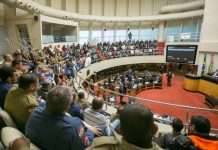 DEPUTADOS APROVAM PROJETO QUE ESTENDE CONTRATOS DE TEMPORÁRIOS PARA A ÁREA DA SAÚDE