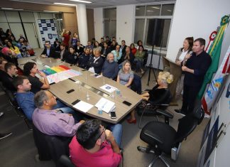 GRUPO LGBT DE FLORIANÓPOLIS RECEBE NOVO PLANO DE DIREITOS HUMANOS