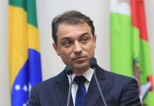 GOVERNADOR CARLOS MOISÉS RECUA DA DECISÃO DE AUMENTAR IMPOSTOS