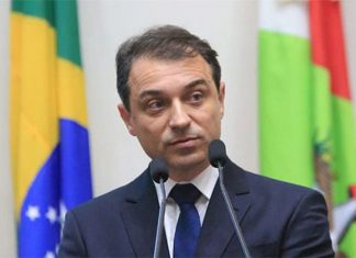 GOVERNADOR CARLOS MOISÉS RECUA DA DECISÃO DE AUMENTAR IMPOSTOS