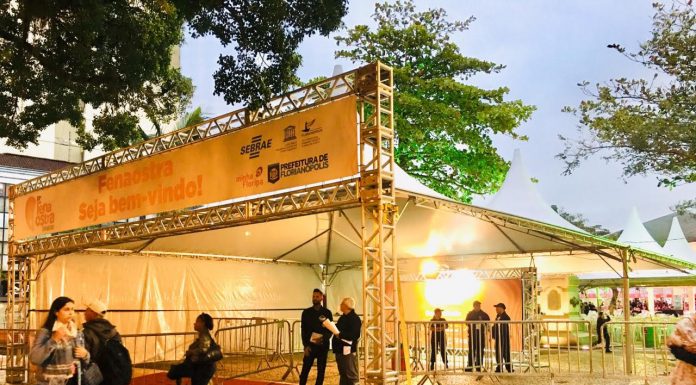 PREFEITURA DE FLORIANÓPOLIS REALIZA MUTIRÃO DA CIDADANIA