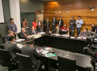 DEFENSIVOS AGRÍCOLAS: GOVERNADOR CARLOS MOISÉS SOFRE NOVA DERROTA NA ASSEMBLÉIA LEGISLATIVA