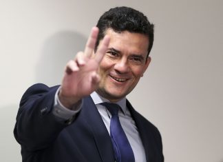 EM FLORIANÓPOLIS, MINISTRO SÉRGIO MORO PEDE APOIO DA SOCIEDADE PARA O COMBATE À CORRUPÇÃO E AO CRIME ORGANIZADO