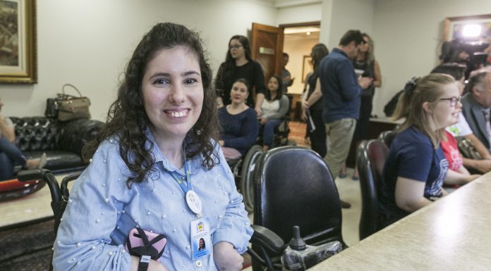 PROGRAMA ALESC INCLUSIVA CONTRATA ESTAGIÁRIOS COM DEFICIÊNCIA