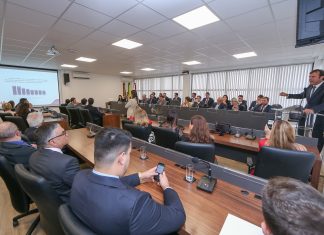 BANCADA FEDERAL CATARINENSE APÓIA EXAME DE ORDEM DA OAB E NATUREZA JURÍDICA DOS CONSELHOS PROFISSIONAIS