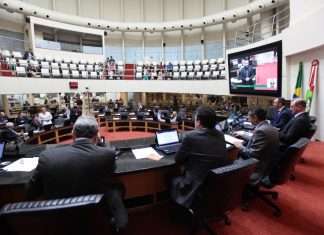 RECEITA DO ESTADO AUMENTA E DEPUTADOS COBRAM OBRAS E NOVA POLÍTICA DE INCENTIVOS FISCAIS PARA A CLASSE PRODUTORA