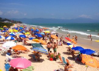 VERÃO EM FLORIANÓPOLIS: PREFEITURA PADRONIZA COMÉRCIO DE PRAIAS