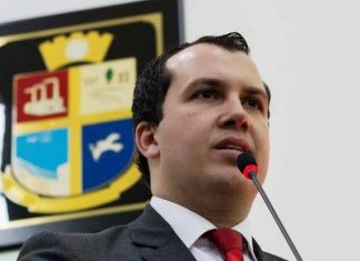 PREFEITO DE PALHOÇA VETA PROJETO DA CÂMARA QUE PROIBIA USO DE FOGOS DE ARTIFÍCIOS