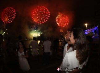 RÉVEILLON EM FLORIANÓPOLIS: 16 MINUTOS DE FOGOS E SHOWS MUSICAIS