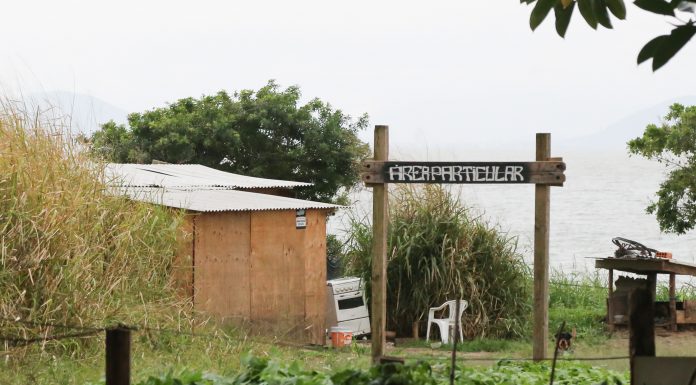 OCUPAÇÃO DESORDENADA: JUSTIÇA DETERMINA REINTEGRAÇÃO DE POSSE NA PONTA DO CORAL