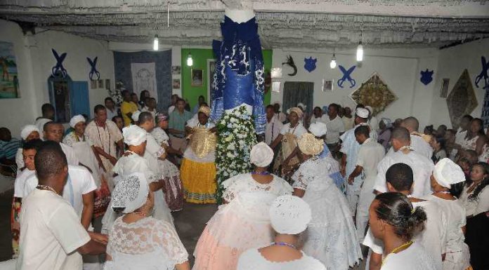 LIMPEZA DO “TERREIRO”:O PSL DE SANTA CATARINA PRECISA CONTRATAR UM PAI DE SANTO