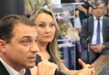 SC: ASSEMBLEIA LEGISLATIVA ACATA PEDIDO DE IMPEACHMENT DO GOVERNADOR E VICE