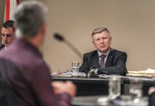 ALESC APROVA PROJETO QUE PROÍBE O GOVERNO MOISÉS DE AUMENTAR TARIFAS SOBRE LUZ E ÁGUA