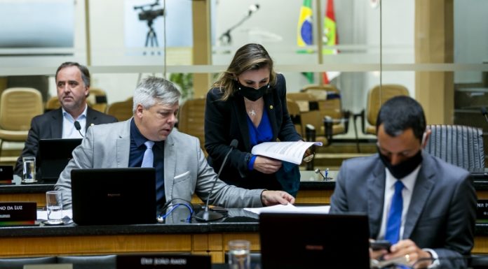 QUARENTENA:SETOR CULTURAL DE SC RECEBERÁ AUXÍLIO FINANCEIRO PARA MINIMIZAR PREJUÍZOS