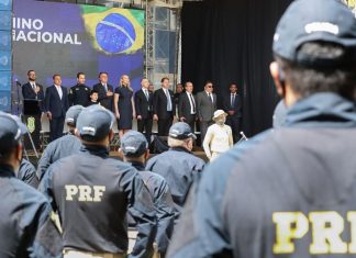 PRESIDENTE BOLSONARO PRESIDE FORMATURA DE AGENTES DA PRF EM FLORIANÓPOLIS