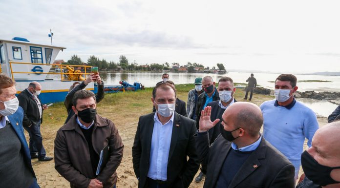 GOVERNADOR CARLOS MOISÉS ANUNCIA INVESTIMENTOS PARA FORTALECER O SETOR PESQUEIRO