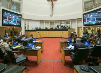 ALESC: DEPUTADOS VOTAM HOJE PROJETOS DA REFORMA DA PREVIDÊNCIA