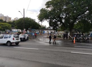 GREVE EM FLORIANÓPOLIS: REGISTRADOS ATOS DE VANDALISMO E DEPREDAÇÃO CONTRA ÓRGÃOS MUNICIPAIS