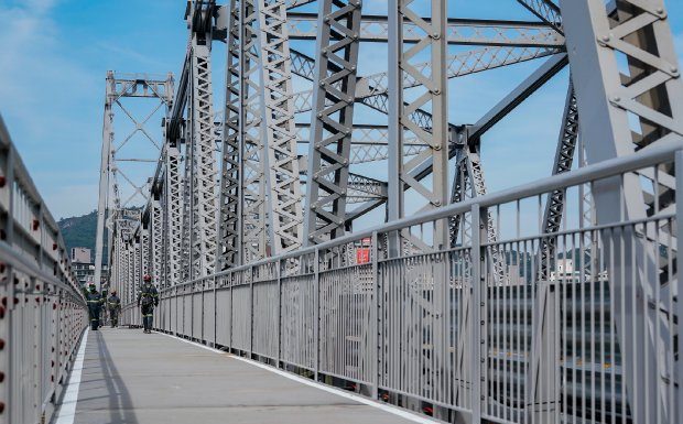 SERVIÇOS DE MANUTENÇÃO VÃO ALTERAR ACESSOS À PONTE HERCÍLIO LUZ EM FLORIANÓPOLIS