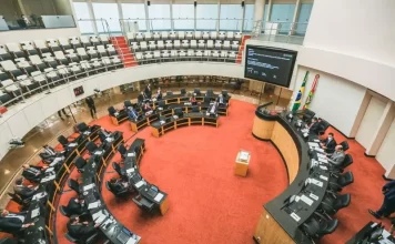 DIA”D” PARA O GOVERNO MOISÉS: DEPUTADOS VOTAM VETO SOBRE LEI QUE REGULA COBRANÇA DE ICMS