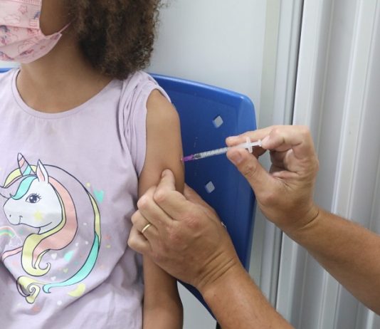 PALHOÇA: COMPROVANTE VACINAL ONLINE E VACINAÇÃO CONTINUA AMANHÃ