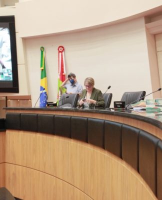 ALESC: COMISSÃO APROVA PROJETO QUE CRIA DELEGACIA DE DEFESA DOS ANIMAIS