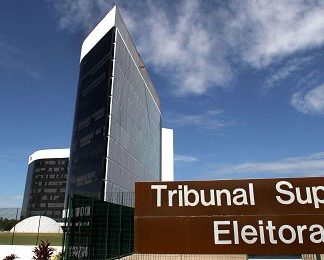 TRIBUNAL SUPERIOR ELEITORAL ARQUIVA AÇÃO CONTRA MANIFESTAÇÕES POLÍTICAS NO LOLLAPALOOZA